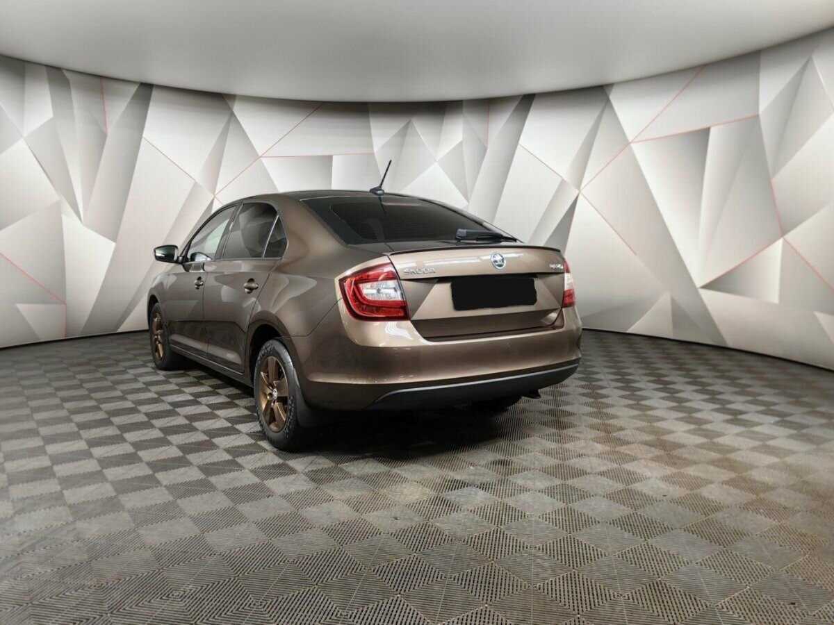 Б/У Шкода Рапид 2018 года. Фото: #3