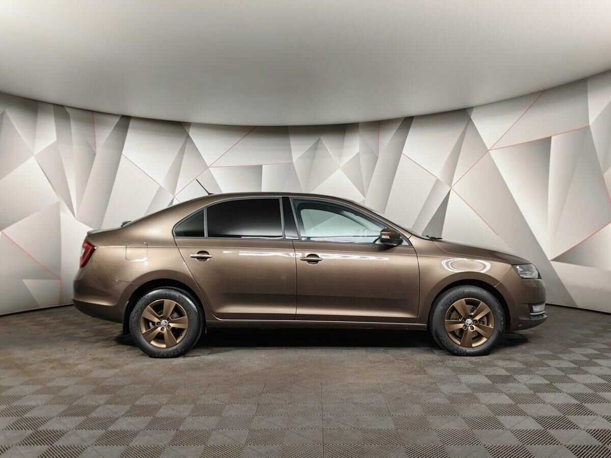 Б/У Шкода Рапид 2018 года. Фото: #5