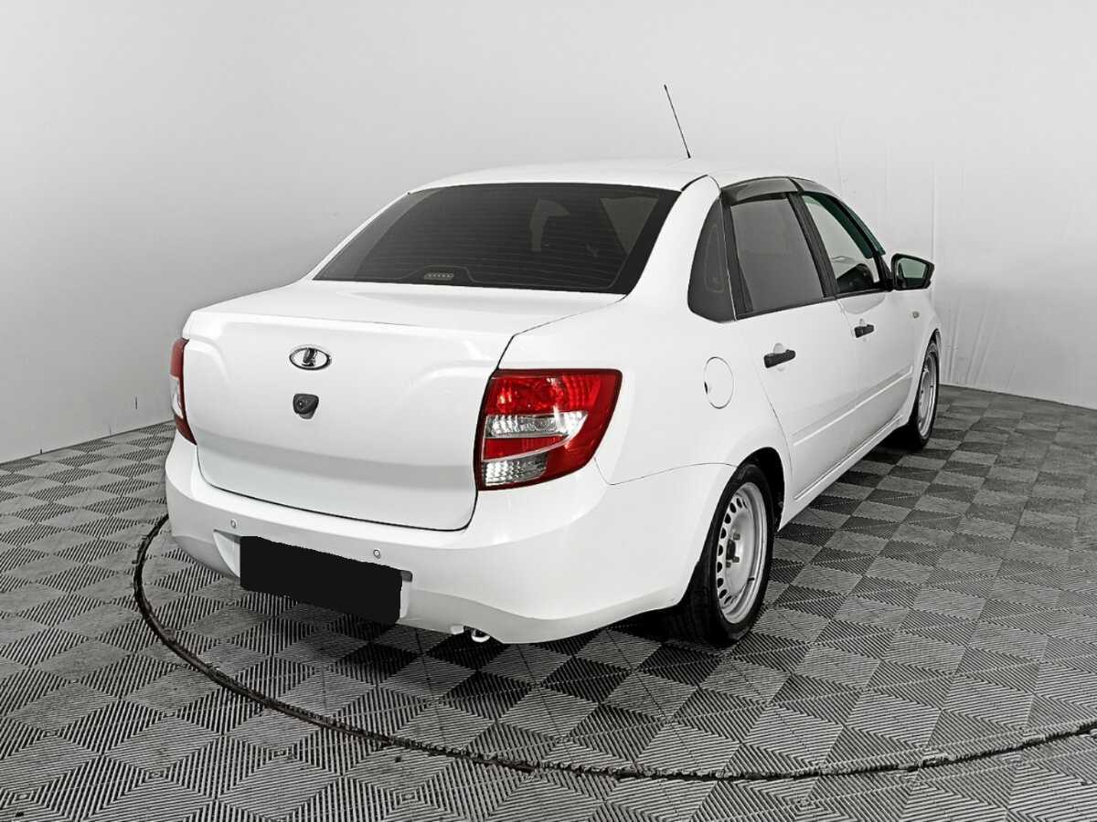 Б/У Лада (ВАЗ) Гранта 2017 года. Фото: #4