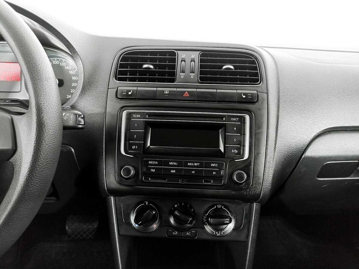 Б/У Фольксваген Поло 2014 года. Фото: #10