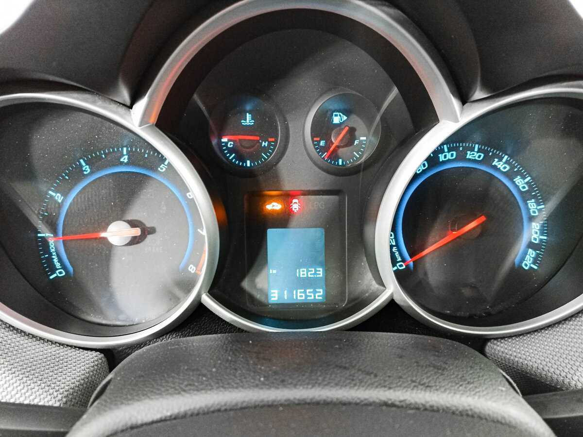 Б/У Шевроле Круз 2012 года. Фото: #10