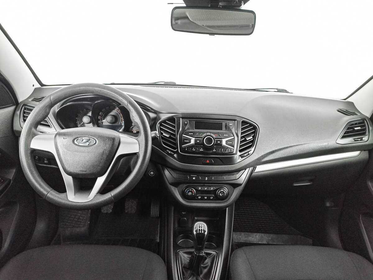 Б/У Лада (ВАЗ) Веста 2017 года. Фото: #11