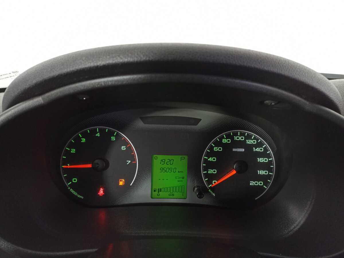 Б/У Лада (ВАЗ) Гранта 2013 года. Фото: #10