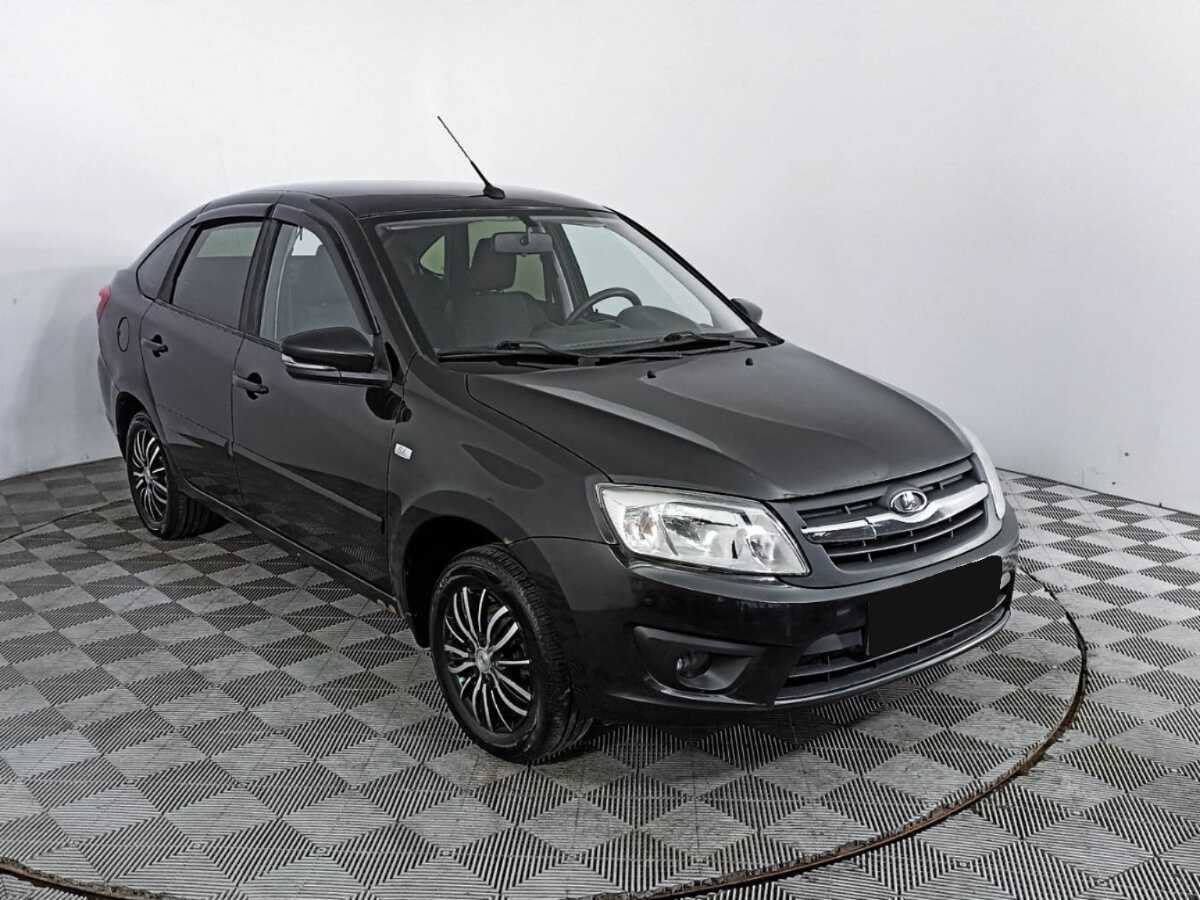 Б/У Лада (ВАЗ) Гранта 2015 года. Фото: #2