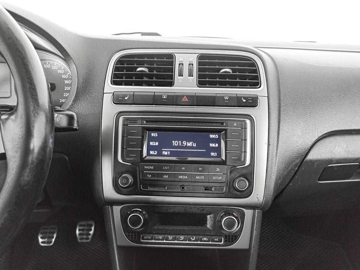 Б/У Фольксваген Поло 2017 года. Фото: #12