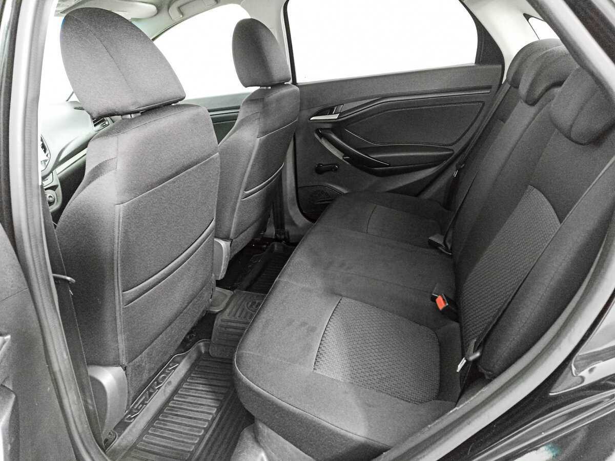 Б/У Лада (ВАЗ) Веста 2017 года. Фото: #9