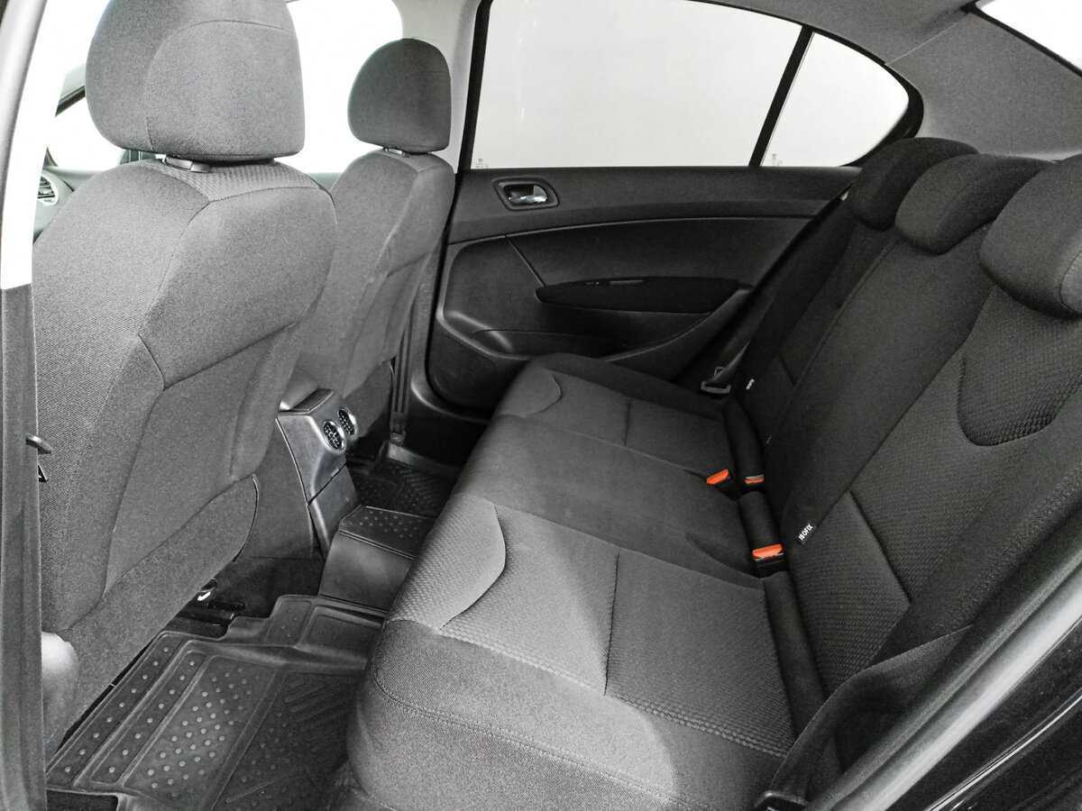 Б/У Пежо 408 2012 года. Фото: #8