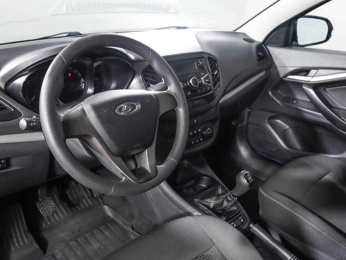 Б/У Лада (ВАЗ) Веста 2016 года. Фото: #13