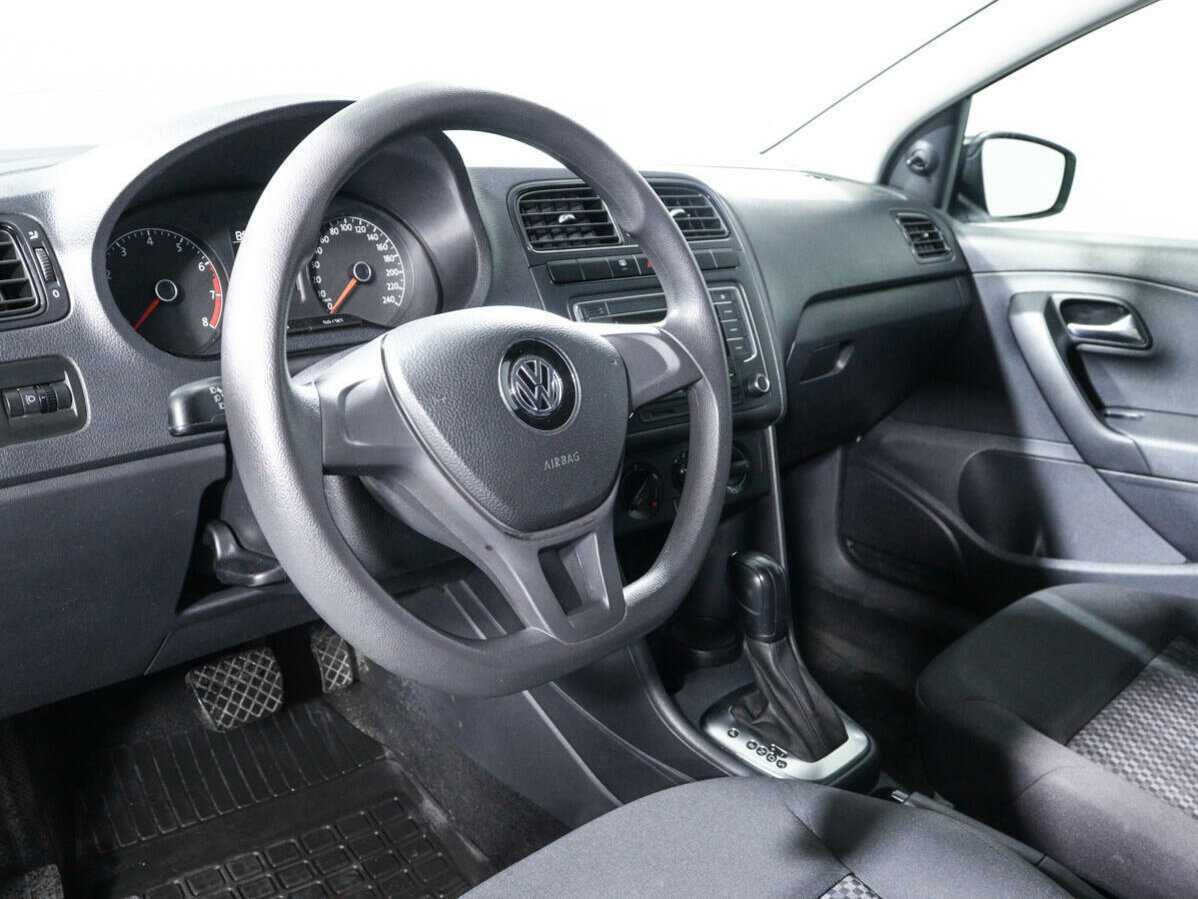 Б/У Фольксваген Поло 2019 года. Фото: #11