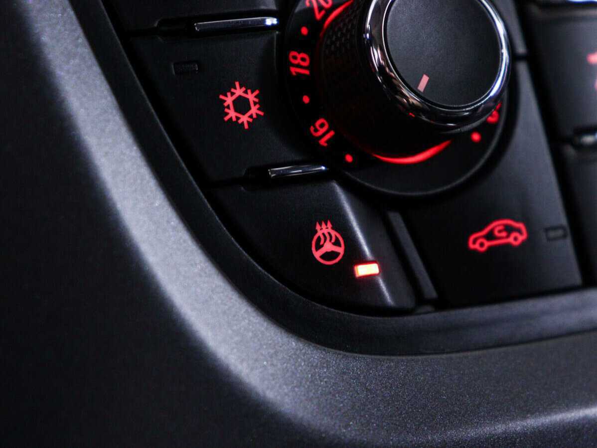 Б/У Опель Астра 2014 года. Фото: #16