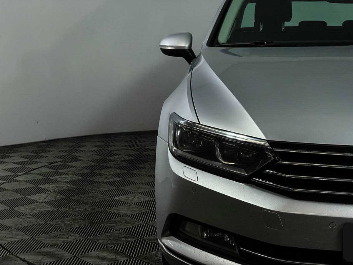 Б/У Фольксваген Пассат 2016 года. Фото: #14