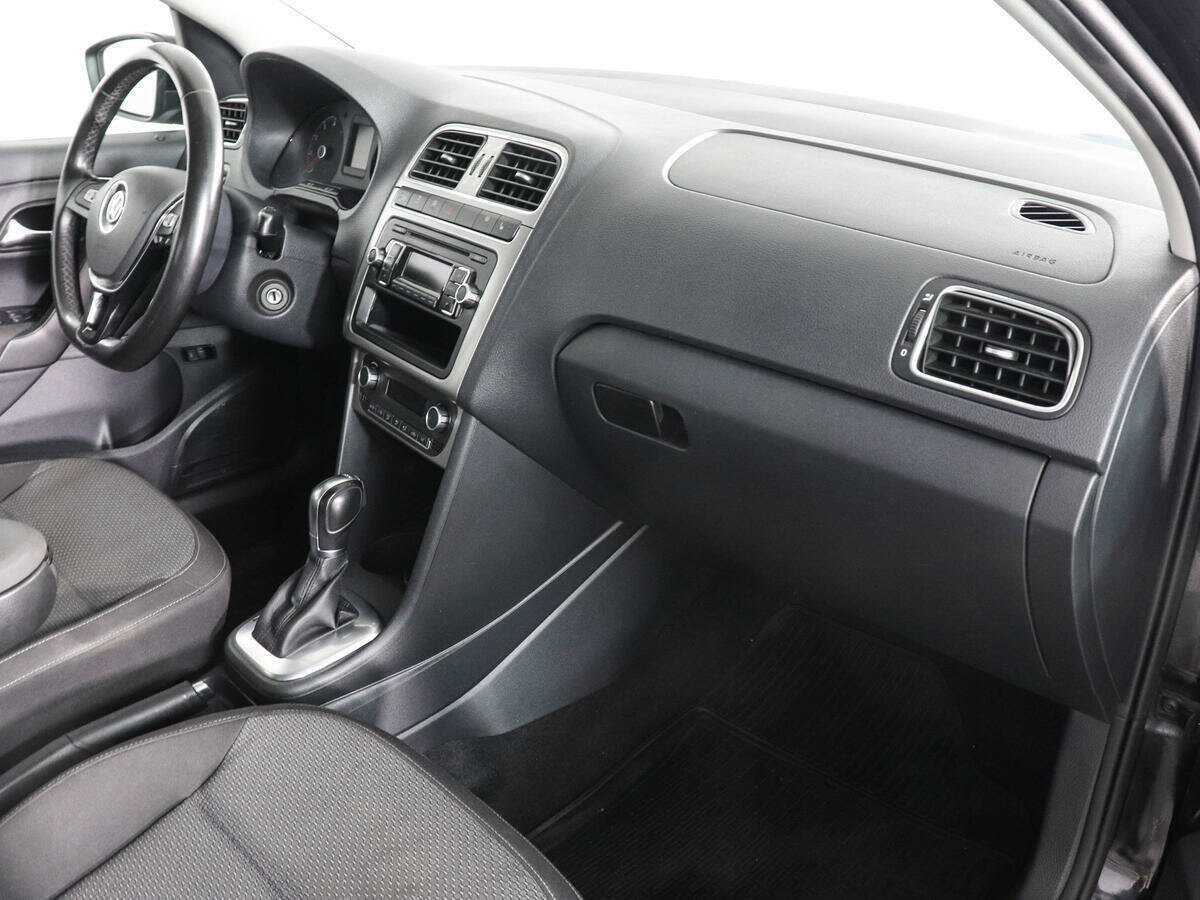 Б/У Фольксваген Поло 2017 года. Фото: #5