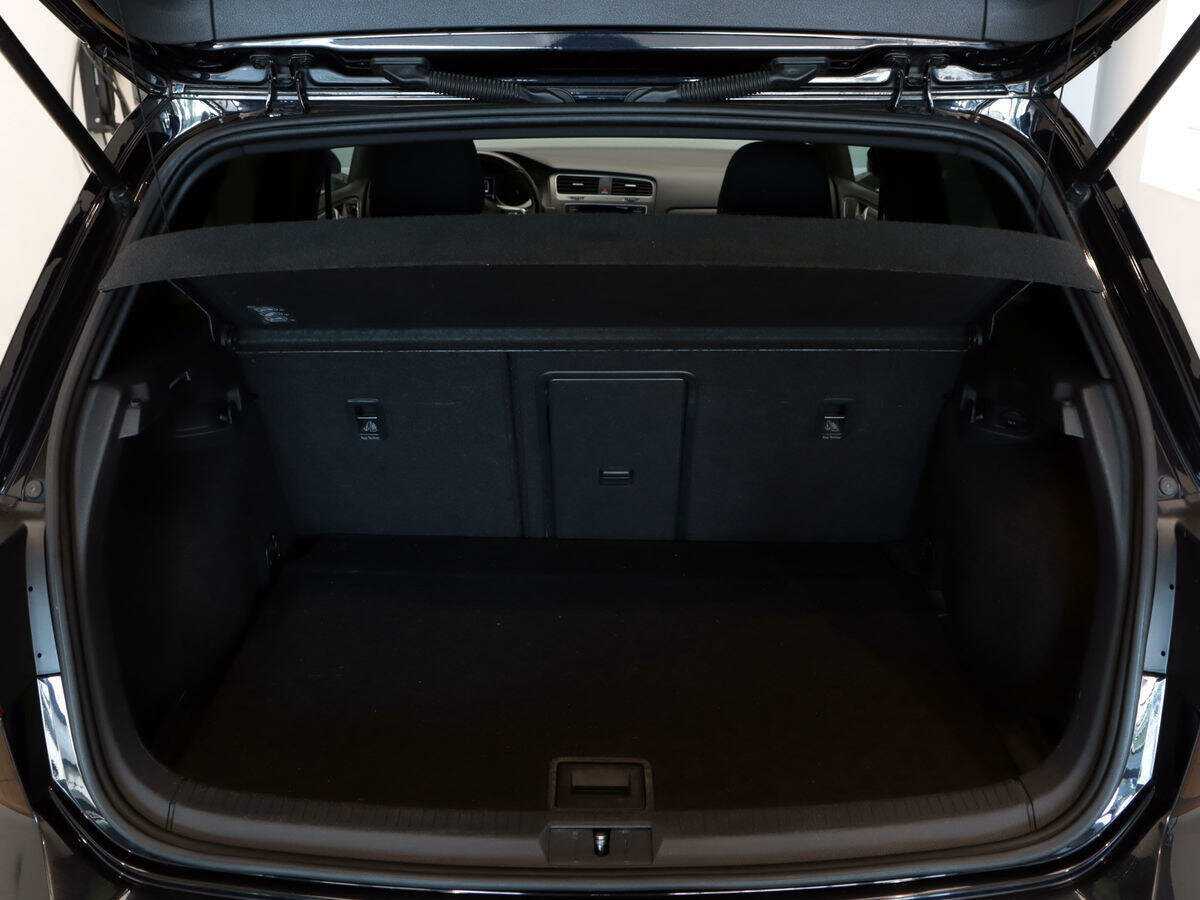 Б/У Фольксваген Гольф 2013 года. Фото: #9