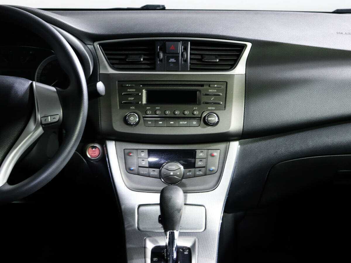 Б/У Ниссан Сентра 2015 года. Фото: #10