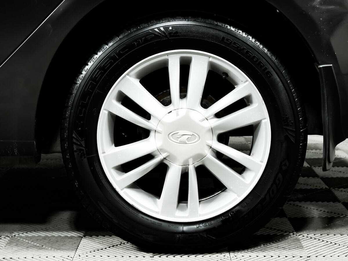 Б/У Лада (ВАЗ) Веста 2017 года. Фото: #13