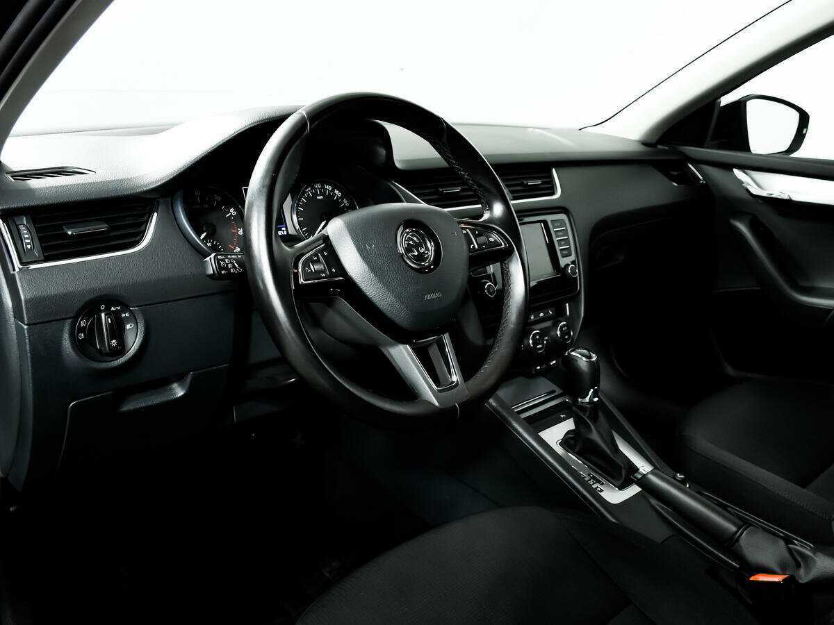 Б/У Шкода Октавия 2016 года. Фото: #12