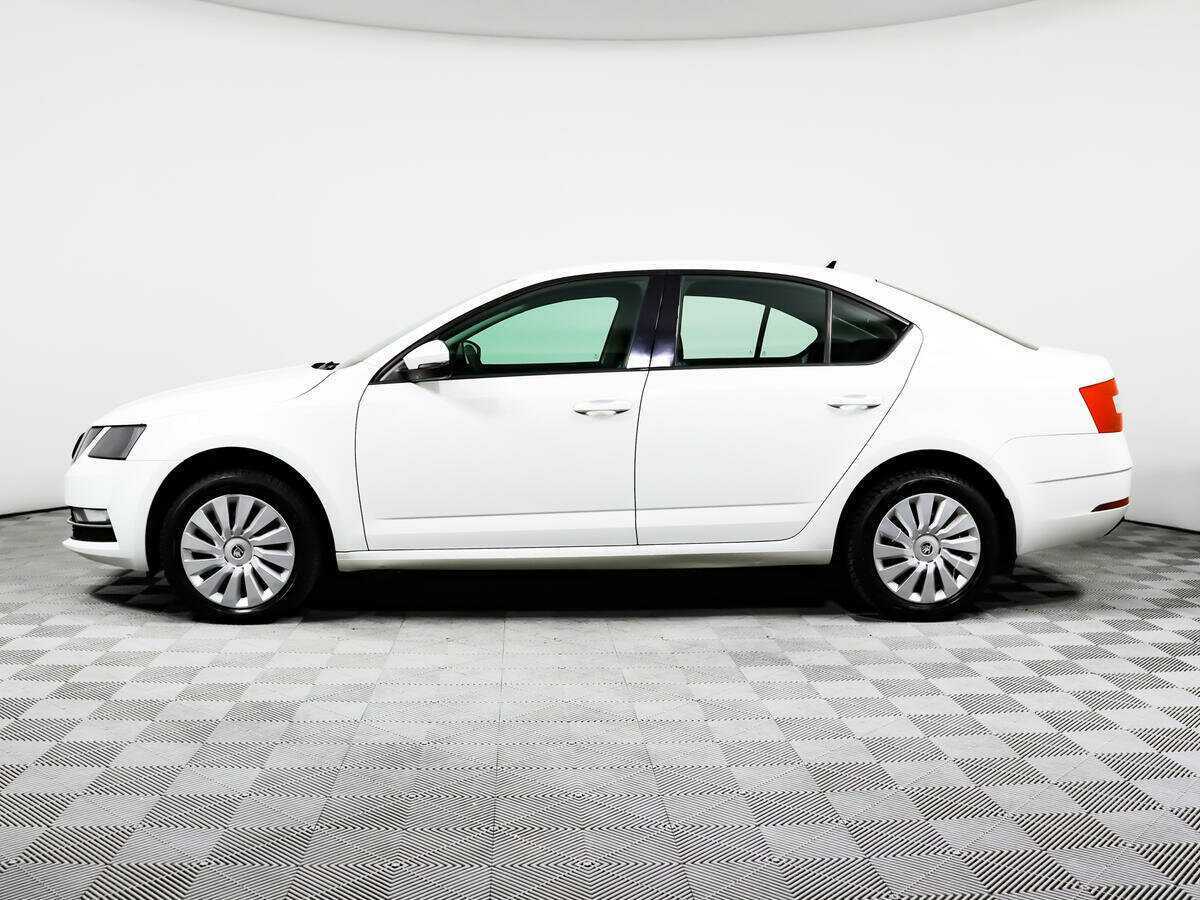 Б/У Шкода Октавия 2018 года. Фото: #7