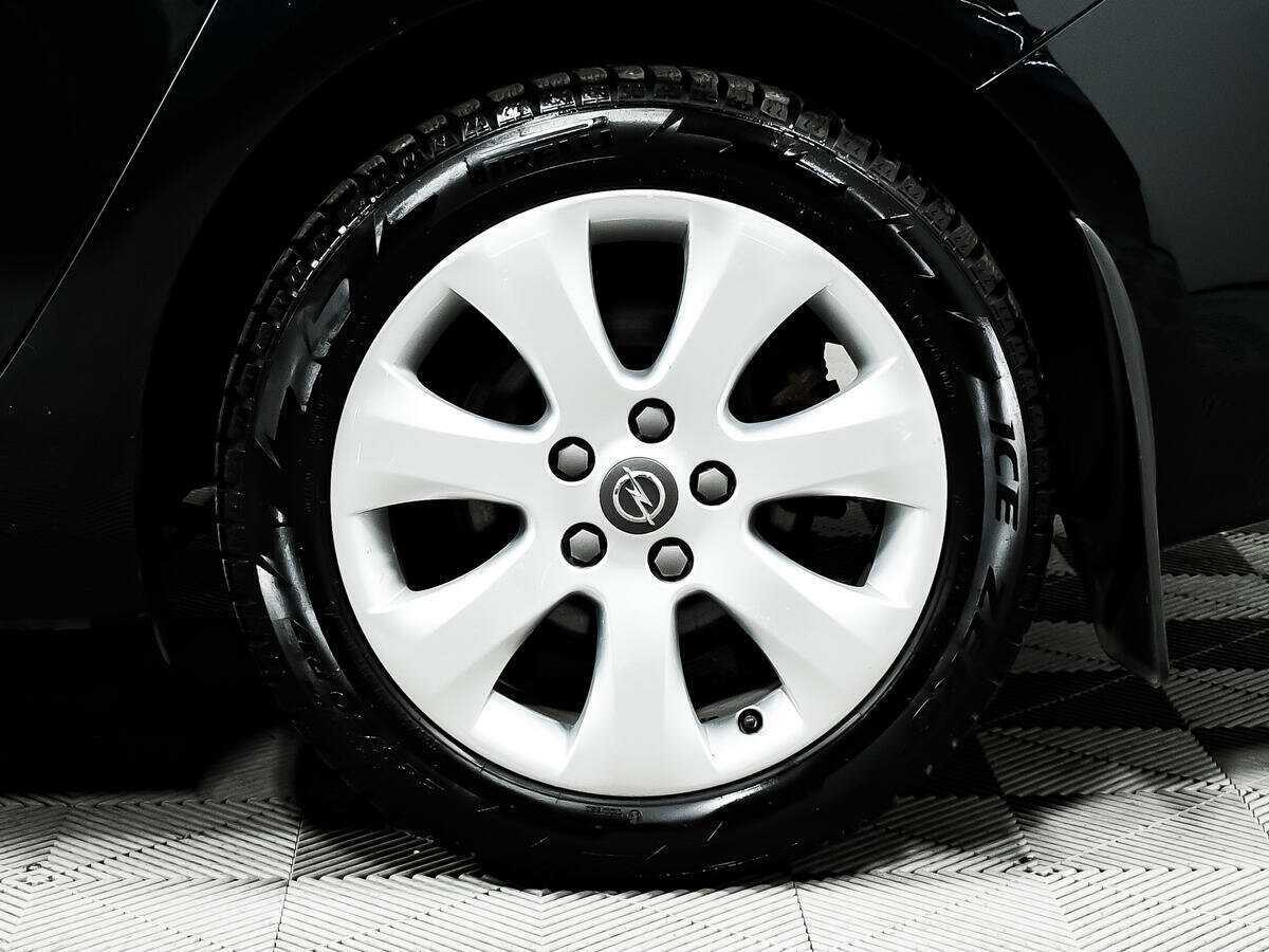 Б/У Опель Астра 2013 года. Фото: #13