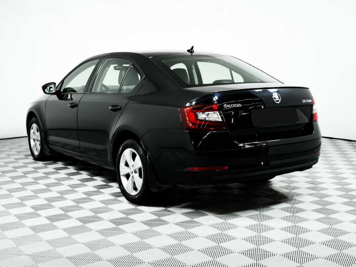Б/У Шкода Октавия 2017 года. Фото: #6