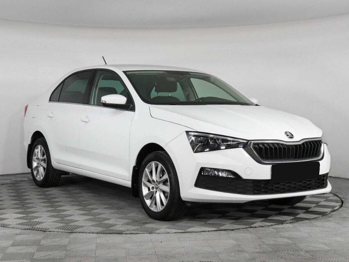 Б/У Шкода Рапид 2021 года. Фото: #2