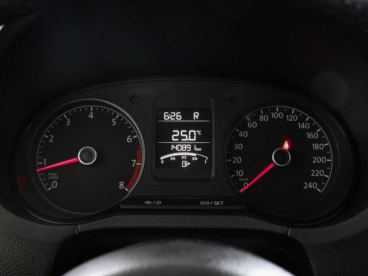 Б/У Фольксваген Поло 2018 года. Фото: #10