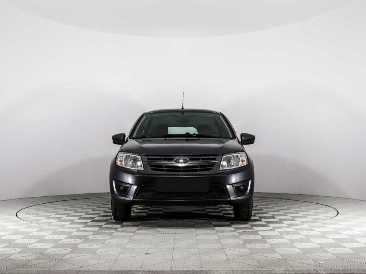 Б/У Лада (ВАЗ) Гранта 2015 года. Фото: #1