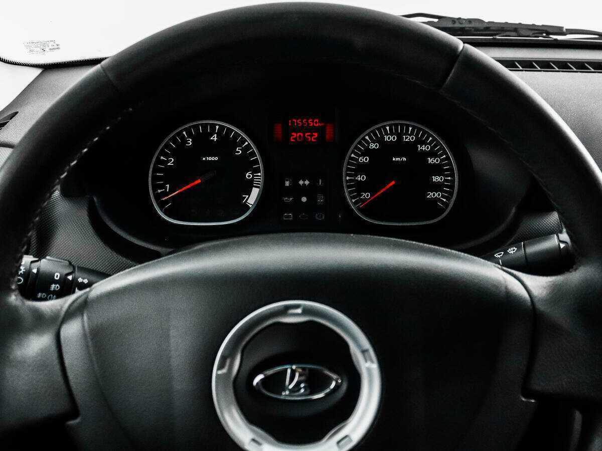 Б/У Лада (ВАЗ) Ларгус 2015 года. Фото: #14