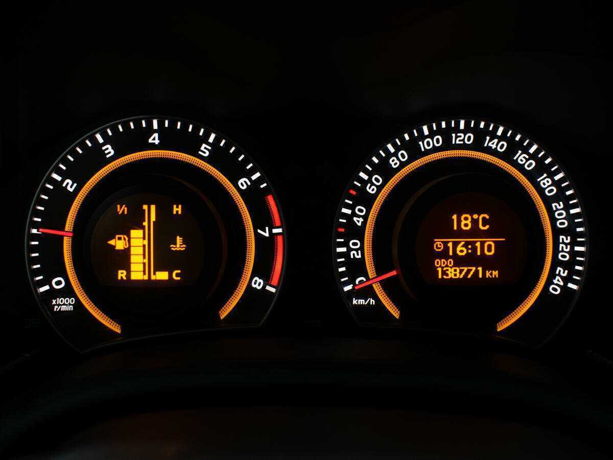 Б/У Тойота Королла 2012 года. Фото: #11