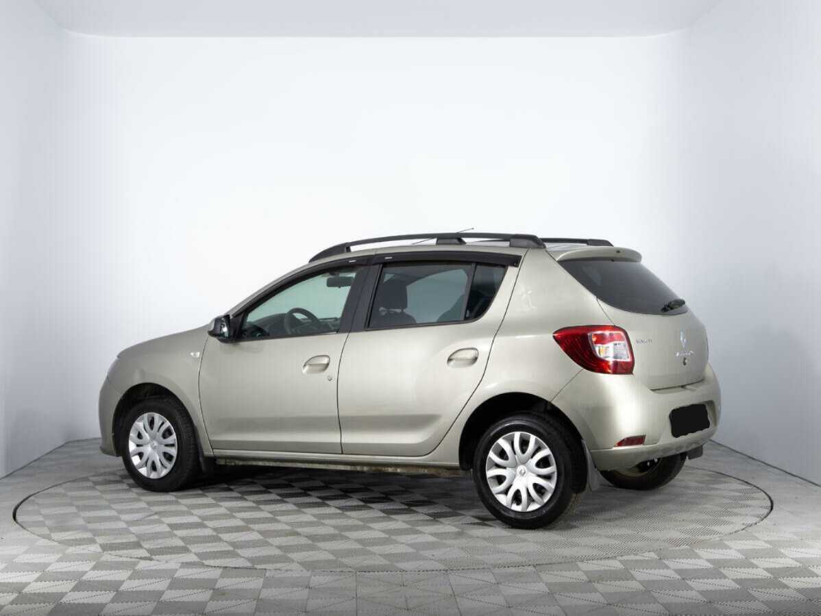 Б/У Рено Сандеро 2015 года. Фото: #6