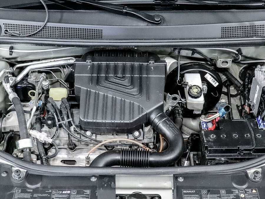 Б/У Рено Сандеро 2015 года. Фото: #17