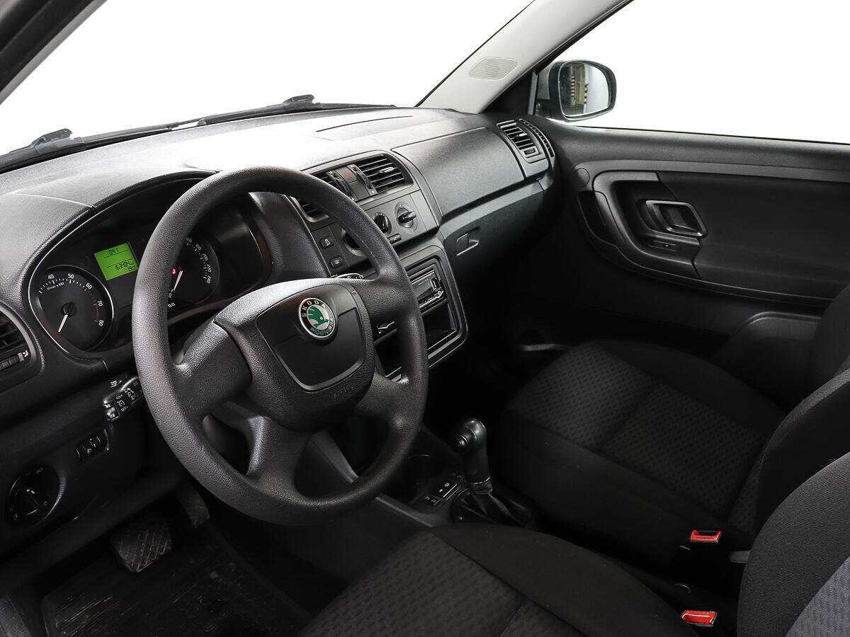 Б/У Шкода Фабия 2012 года. Фото: #12