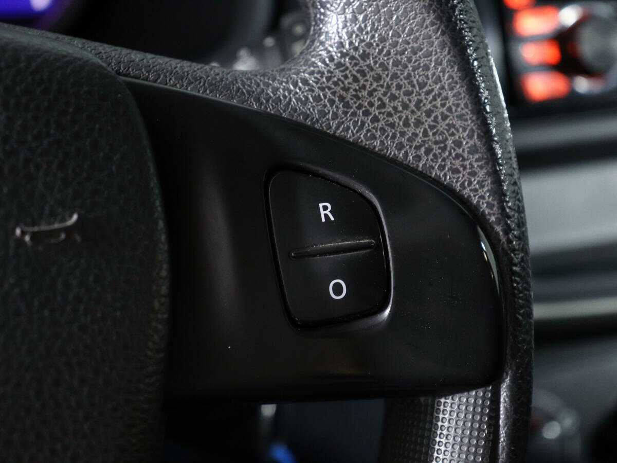 Б/У Рено Сандеро 2015 года. Фото: #16