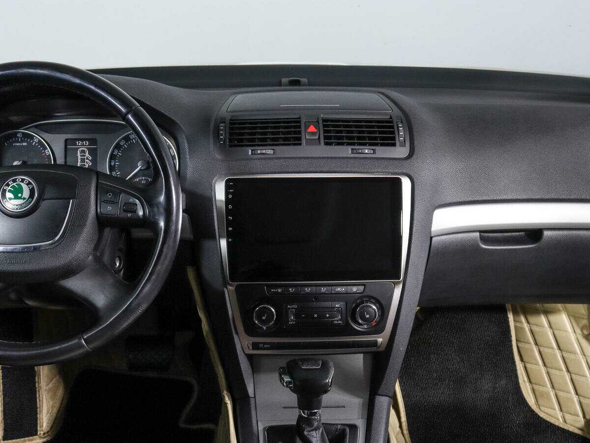 Б/У Шкода Октавия 2012 года. Фото: #12