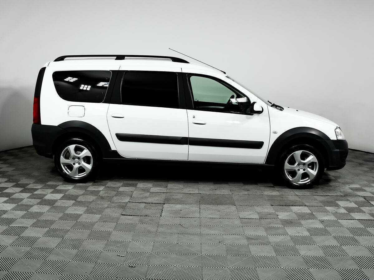 Б/У Лада (ВАЗ) Ларгус 2018 года. Фото: #3