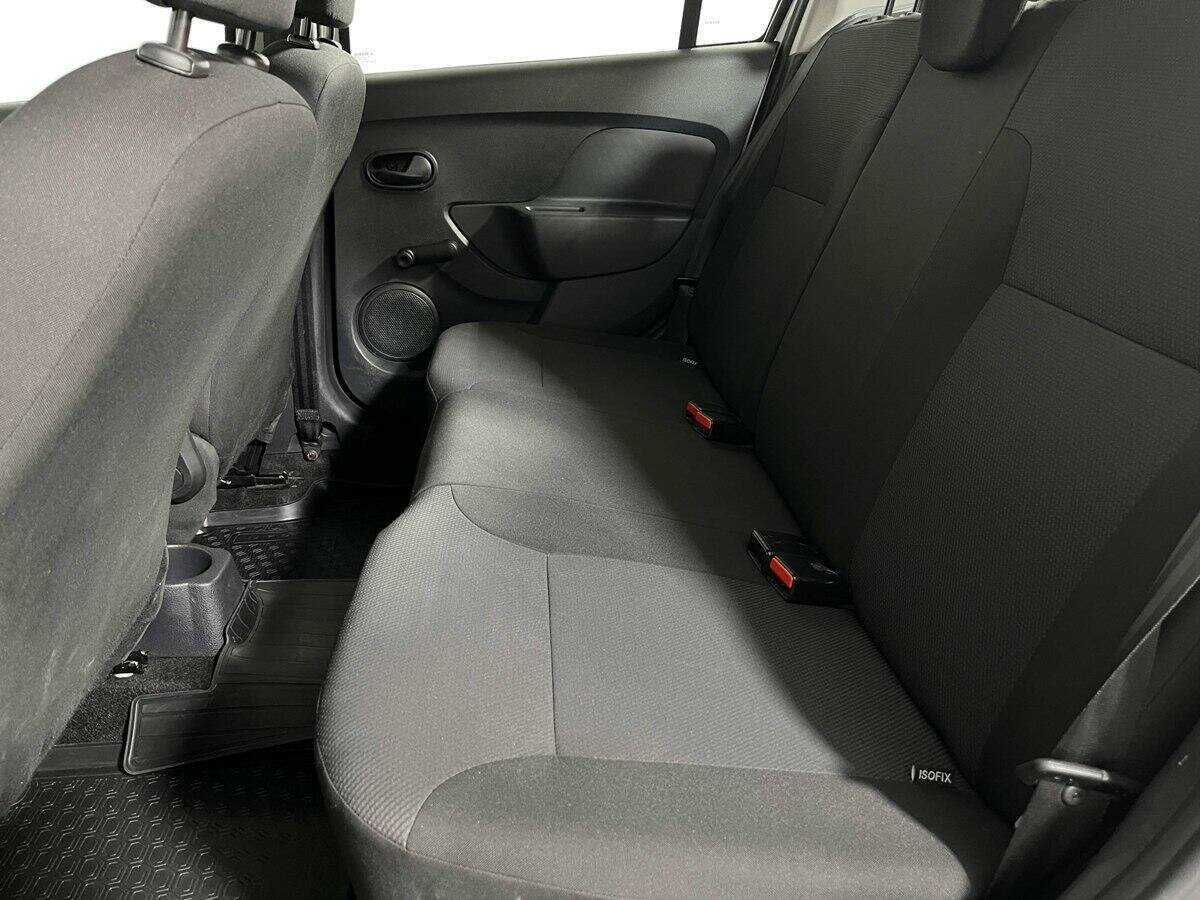 Б/У Рено Логан 2019 года. Фото: #9