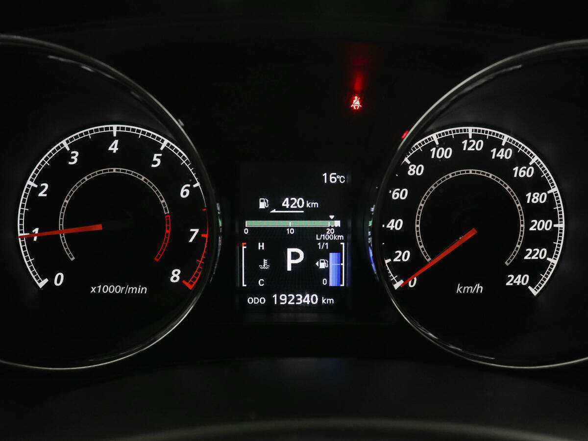 Б/У Митсубиши АС-Икс 2013 года. Фото: #10