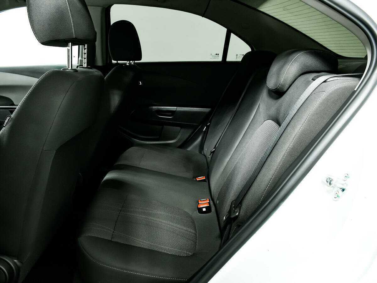 Б/У Шевроле Авео 2014 года. Фото: #11