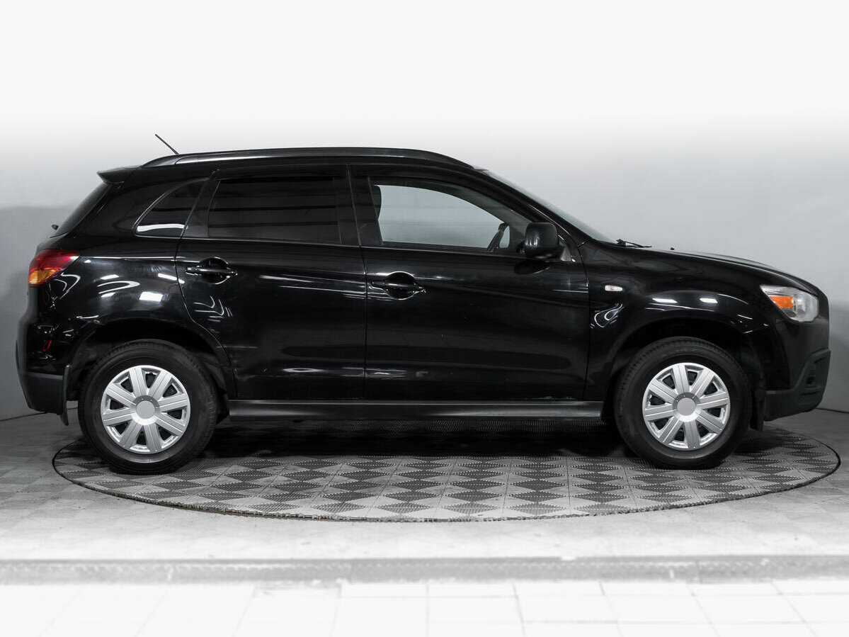 Б/У Митсубиши АС-Икс 2012 года. Фото: #3