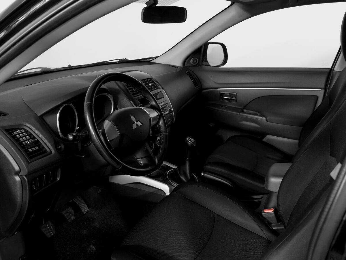 Б/У Митсубиши АС-Икс 2012 года. Фото: #14