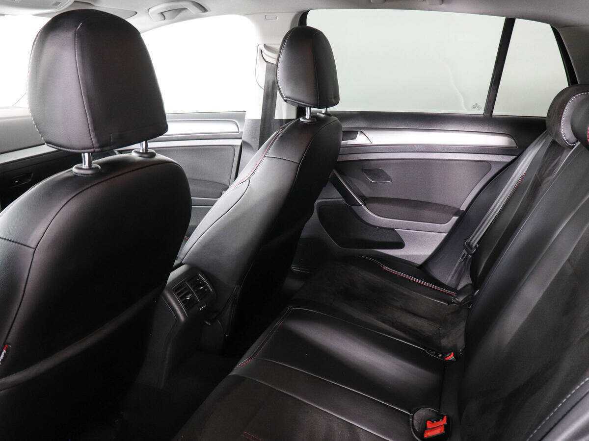 Б/У Фольксваген Гольф 2013 года. Фото: #9