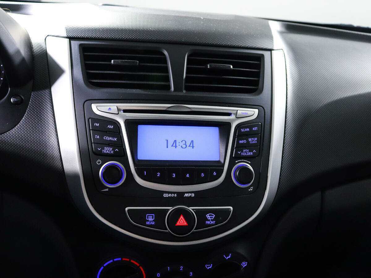 Б/У Хендай Солярис 2013 года. Фото: #13