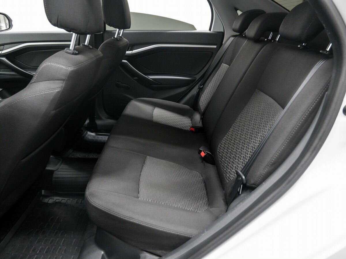 Б/У Лада (ВАЗ) Веста 2017 года. Фото: #12