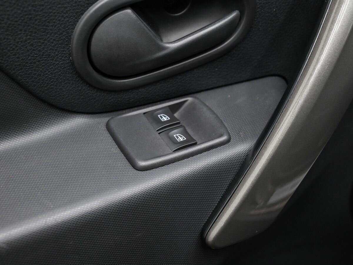 Б/У Рено Логан 2021 года. Фото: #15