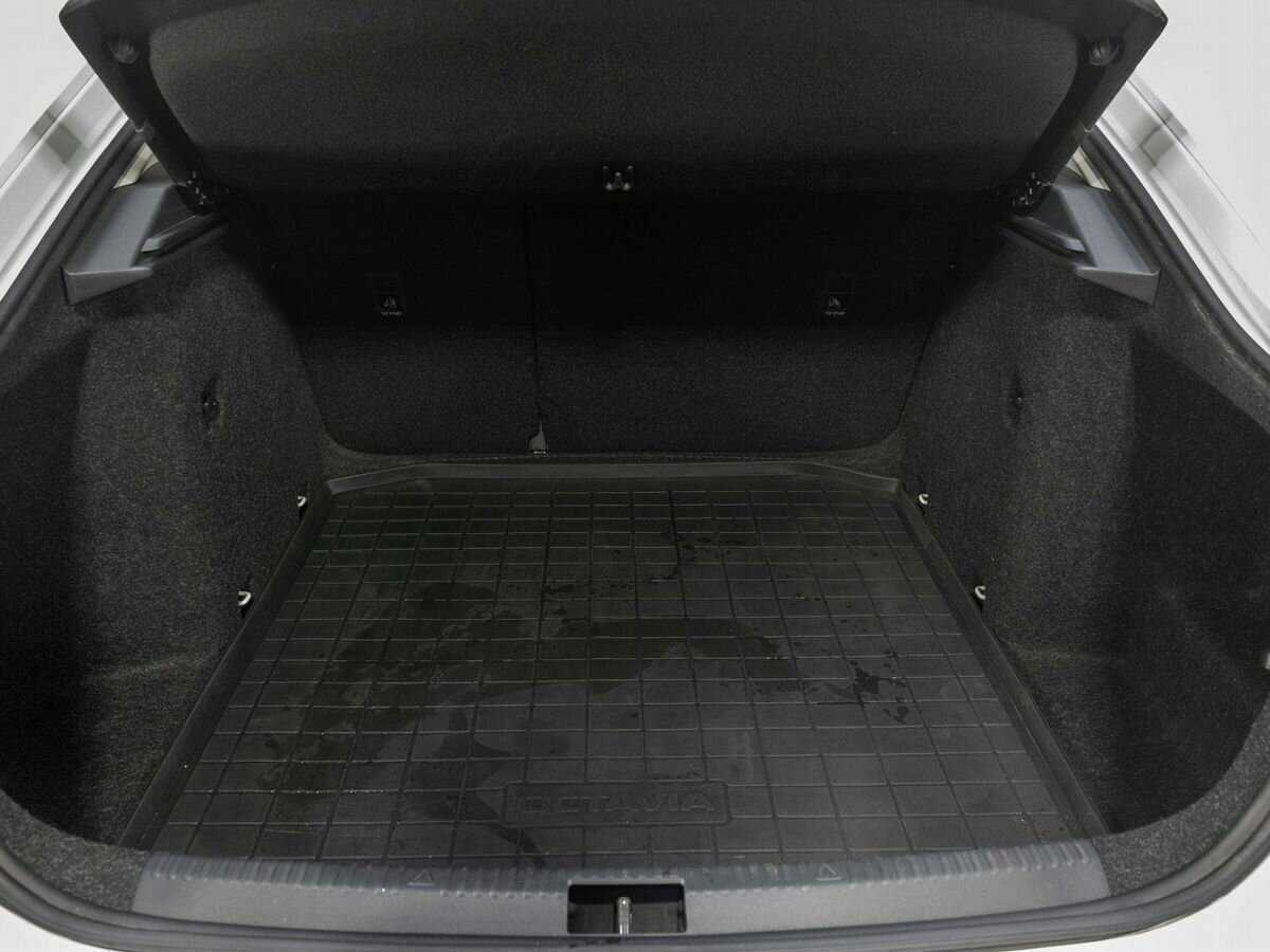 Б/У Шкода Октавия 2019 года. Фото: #20