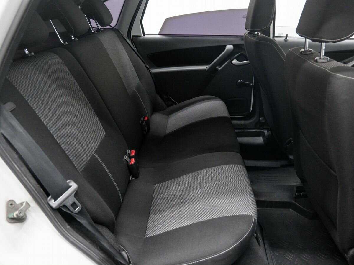 Б/У Лада (ВАЗ) Гранта 2014 года. Фото: #9