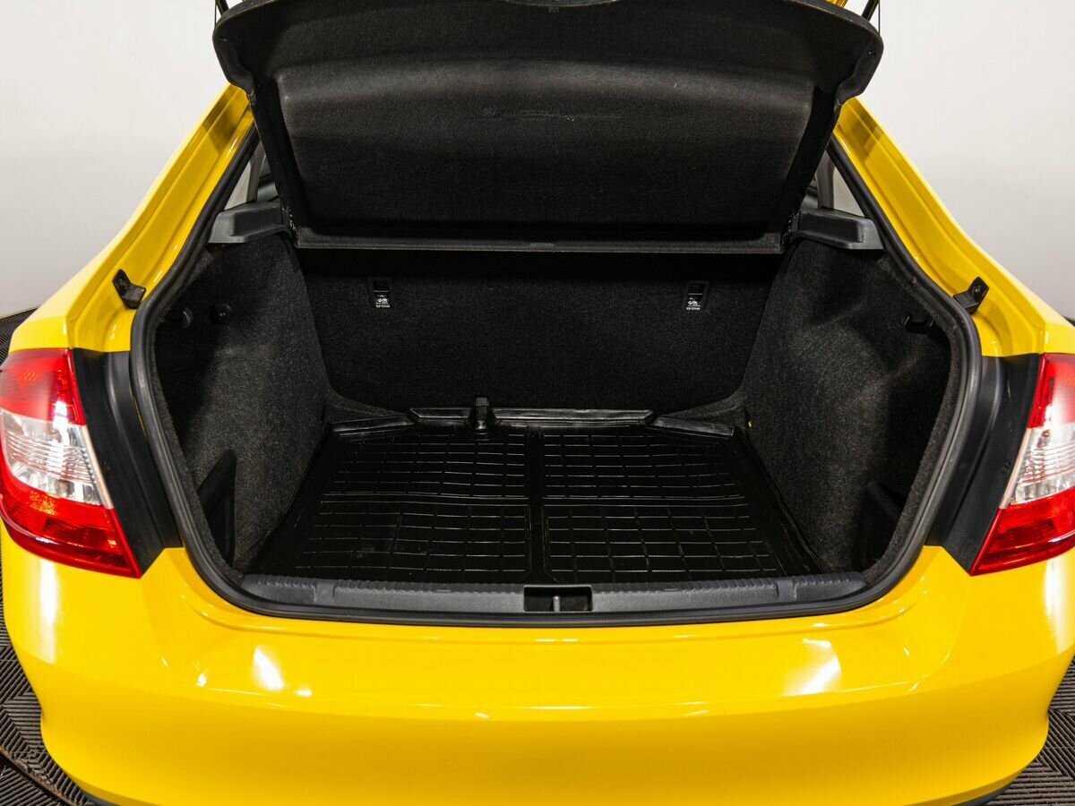 Б/У Шкода Рапид 2017 года. Фото: #21