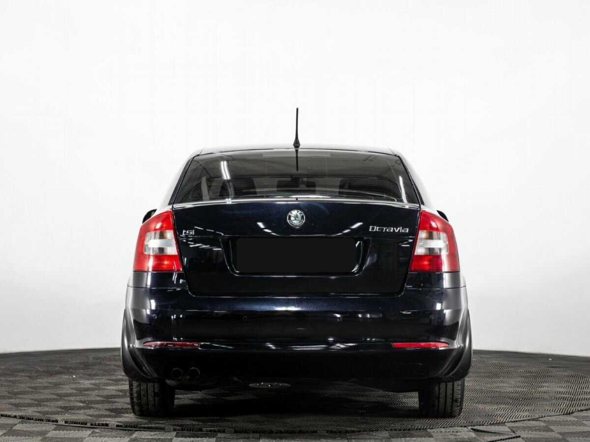 Б/У Шкода Октавия 2012 года. Фото: #2