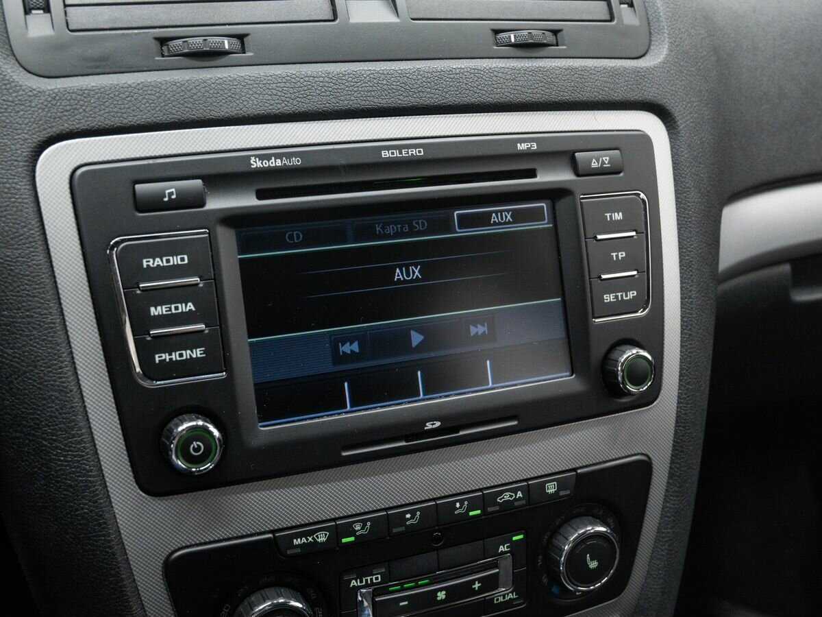 Б/У Шкода Октавия 2012 года. Фото: #17