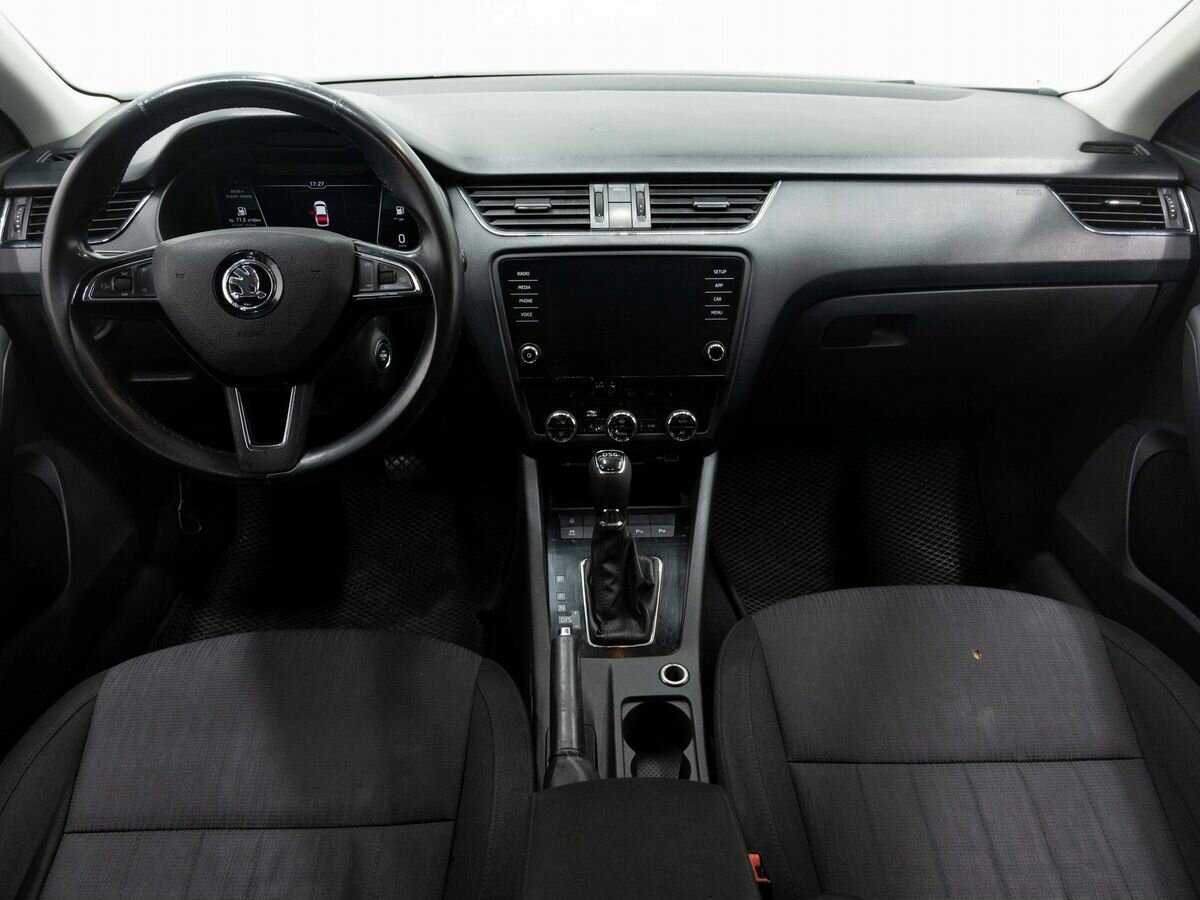 Б/У Шкода Октавия 2019 года. Фото: #12