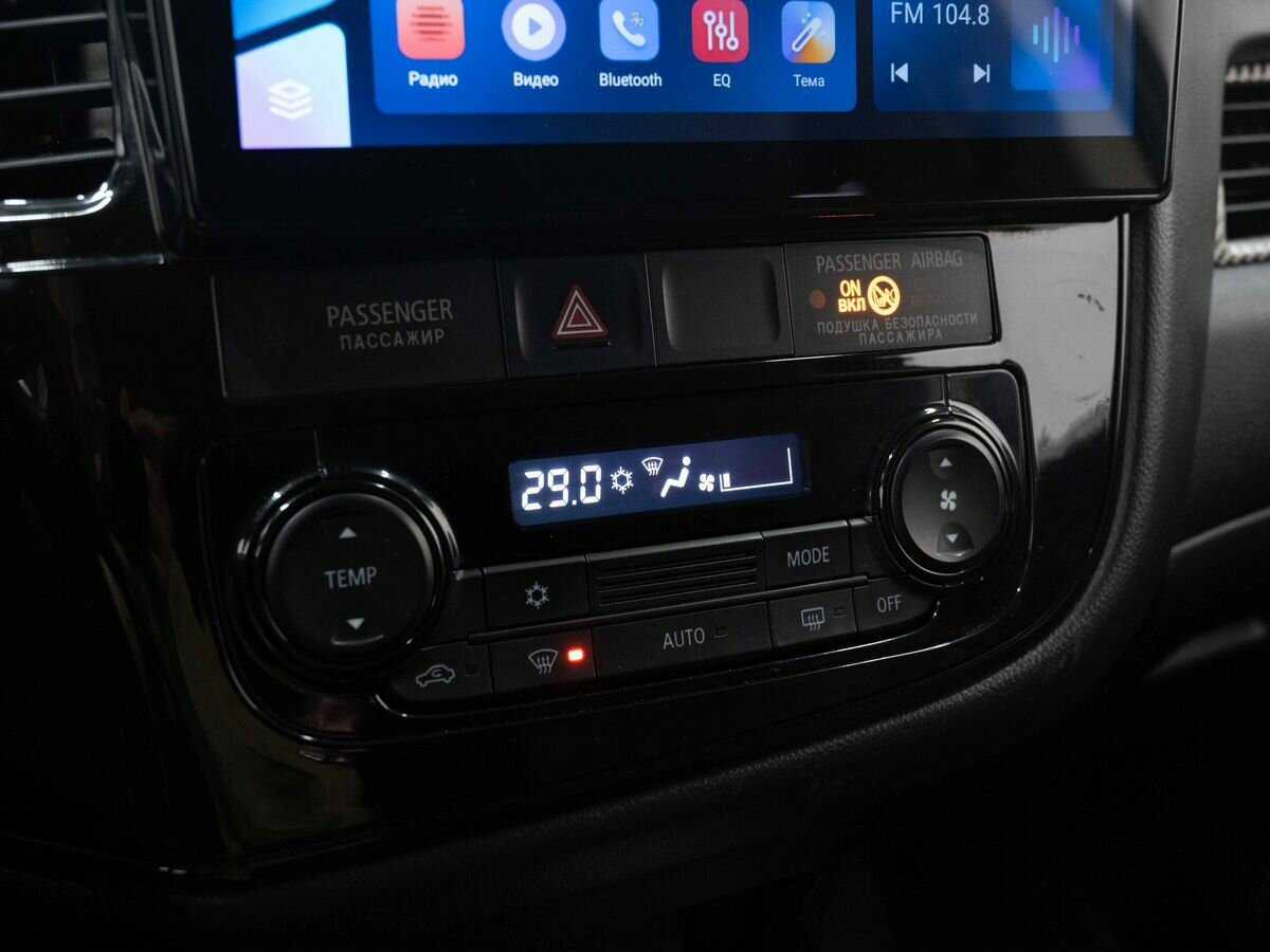 Б/У Митсубиши Оутлэндер 2018 года. Фото: #19